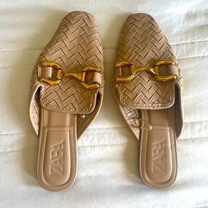 Zara slides